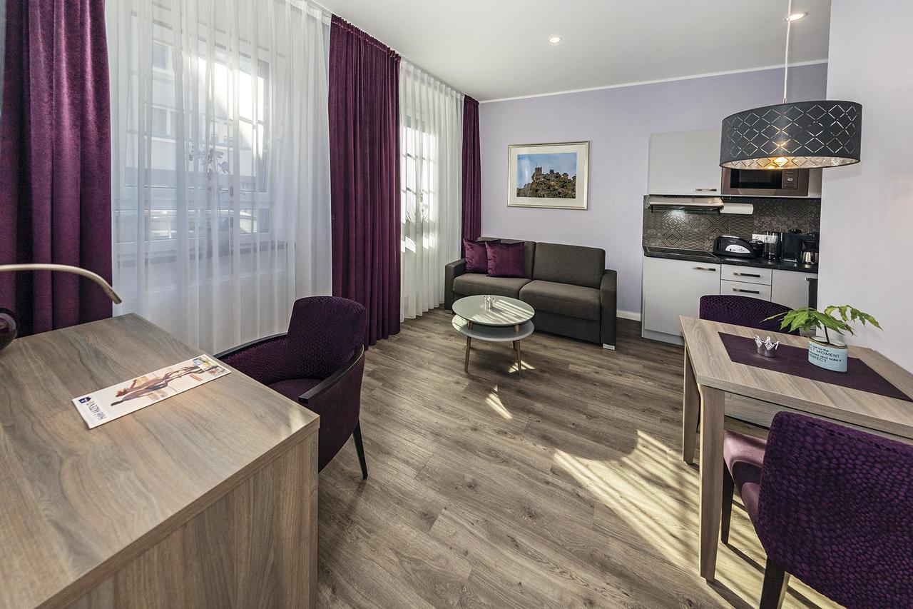 Apartmenthaus Burgenheimat In Rhens Bei Koblenz 外观 照片